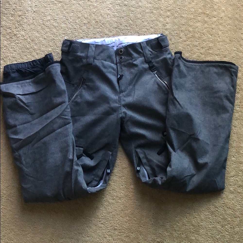 Billabong Women’s Snowboarding Pants ❤️